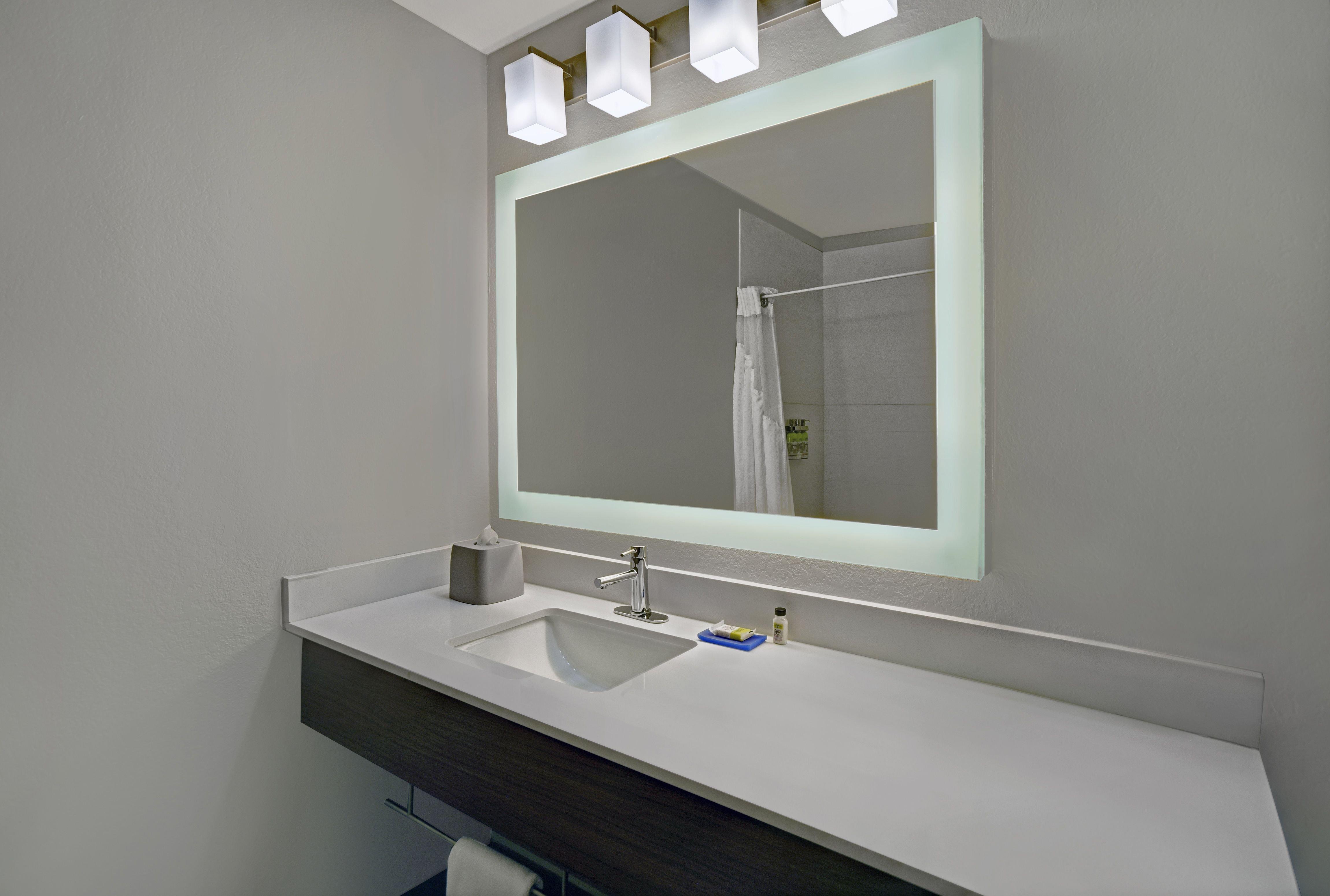Holiday Inn Express Adrian By Ihg Экстерьер фото