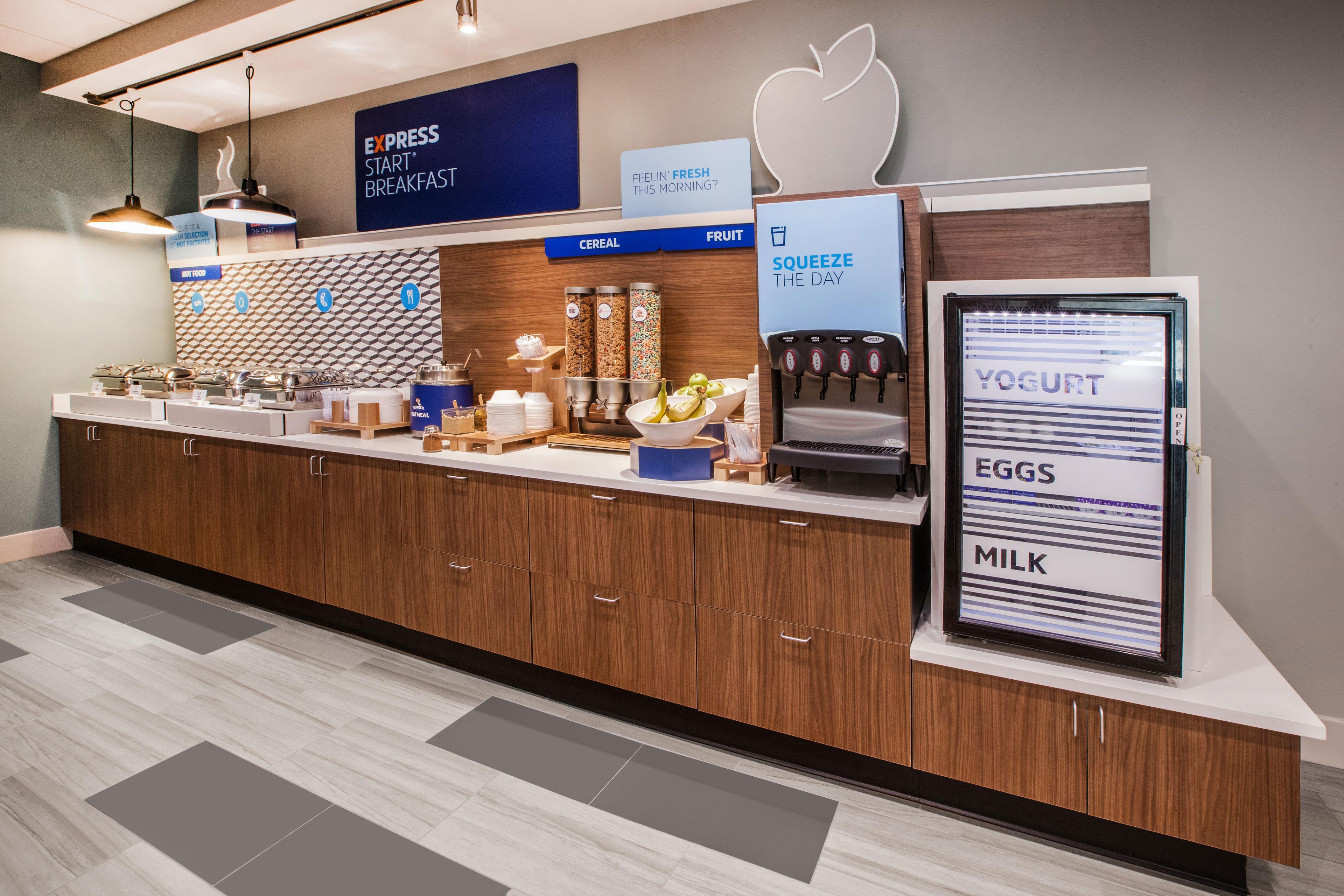 Holiday Inn Express Adrian By Ihg Экстерьер фото