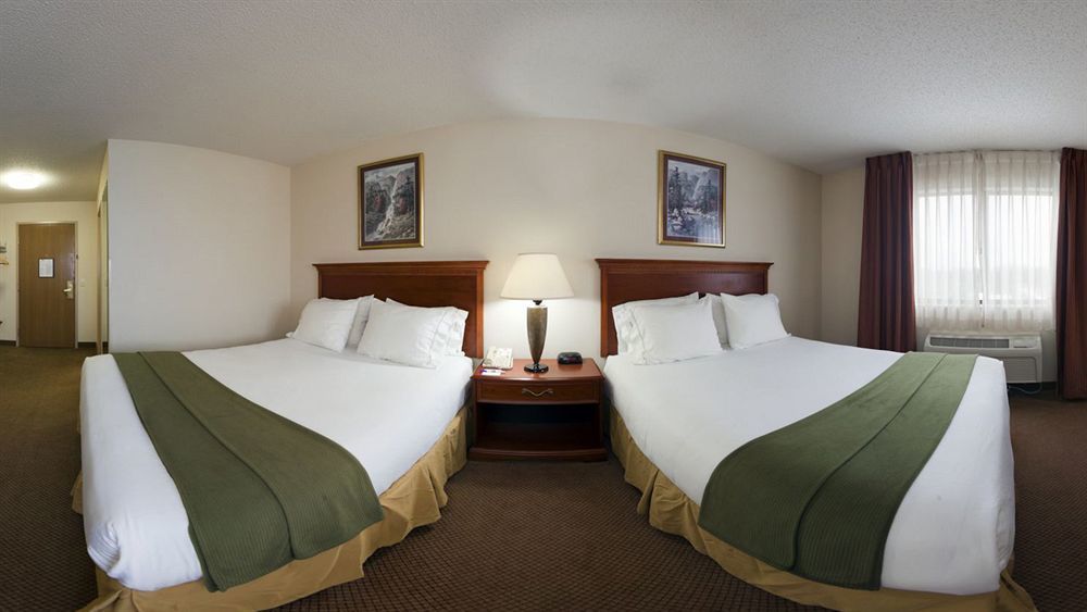 Holiday Inn Express Adrian By Ihg Экстерьер фото
