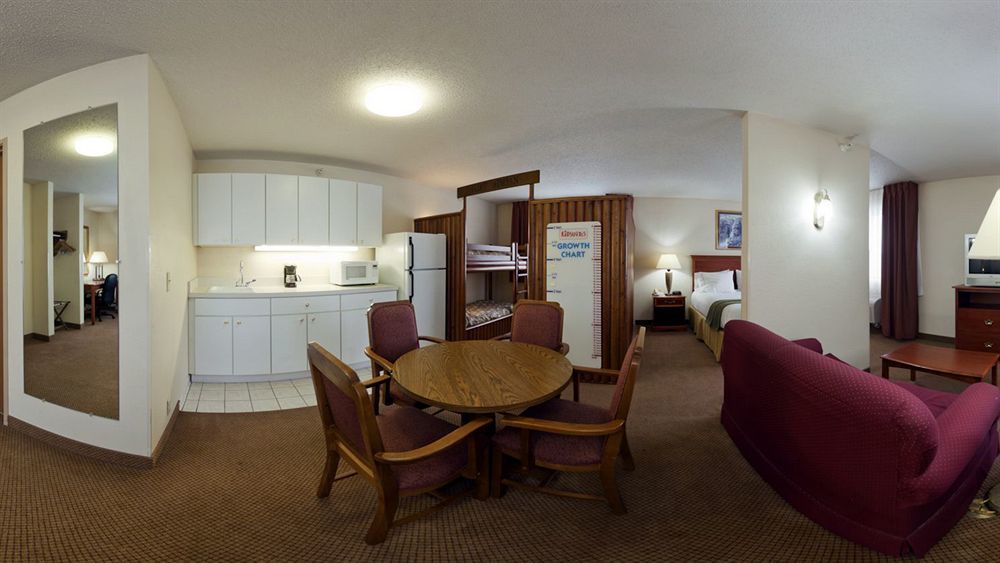 Holiday Inn Express Adrian By Ihg Экстерьер фото